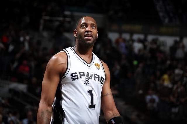 班凯罗27分米切尔50分 魔术力克骑士3-3进抢七